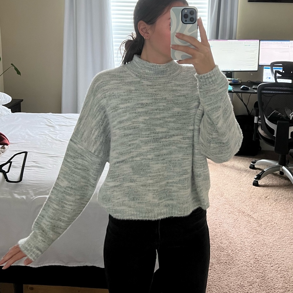 Fuzzy Low Turtleneck Sweater size M